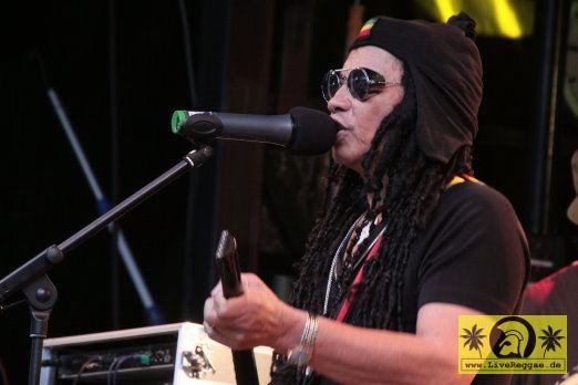 Tony Chin (Jam) feat. Tosh meets Marley 18. Reggae Jam Festival, Bersenbrueck 03. August 2012 (10).JPG